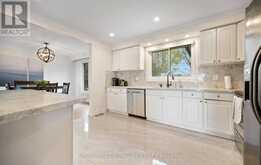 17 WENDAKEE DRIVE | Hamilton Ontario | Slide Image Nine