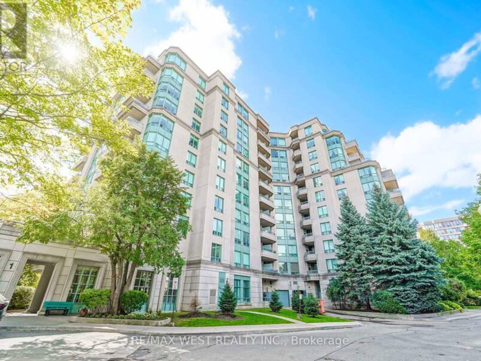 105 - 1 EMERALD LANE, Vaughan, Ontario L4J 8N2