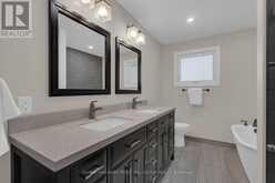 17 HOLLOWAY LANE | Midhurst Ontario | Slide Image Nine