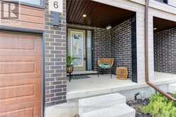8B - 18 OAK FOREST COMMON | Cambridge Ontario | Slide Image Two
