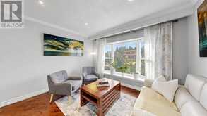 86 BURLING PLACE | Newmarket Ontario | Slide Image Six