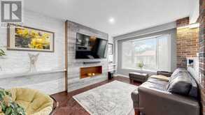 86 BURLING PLACE | Newmarket Ontario | Slide Image Nine