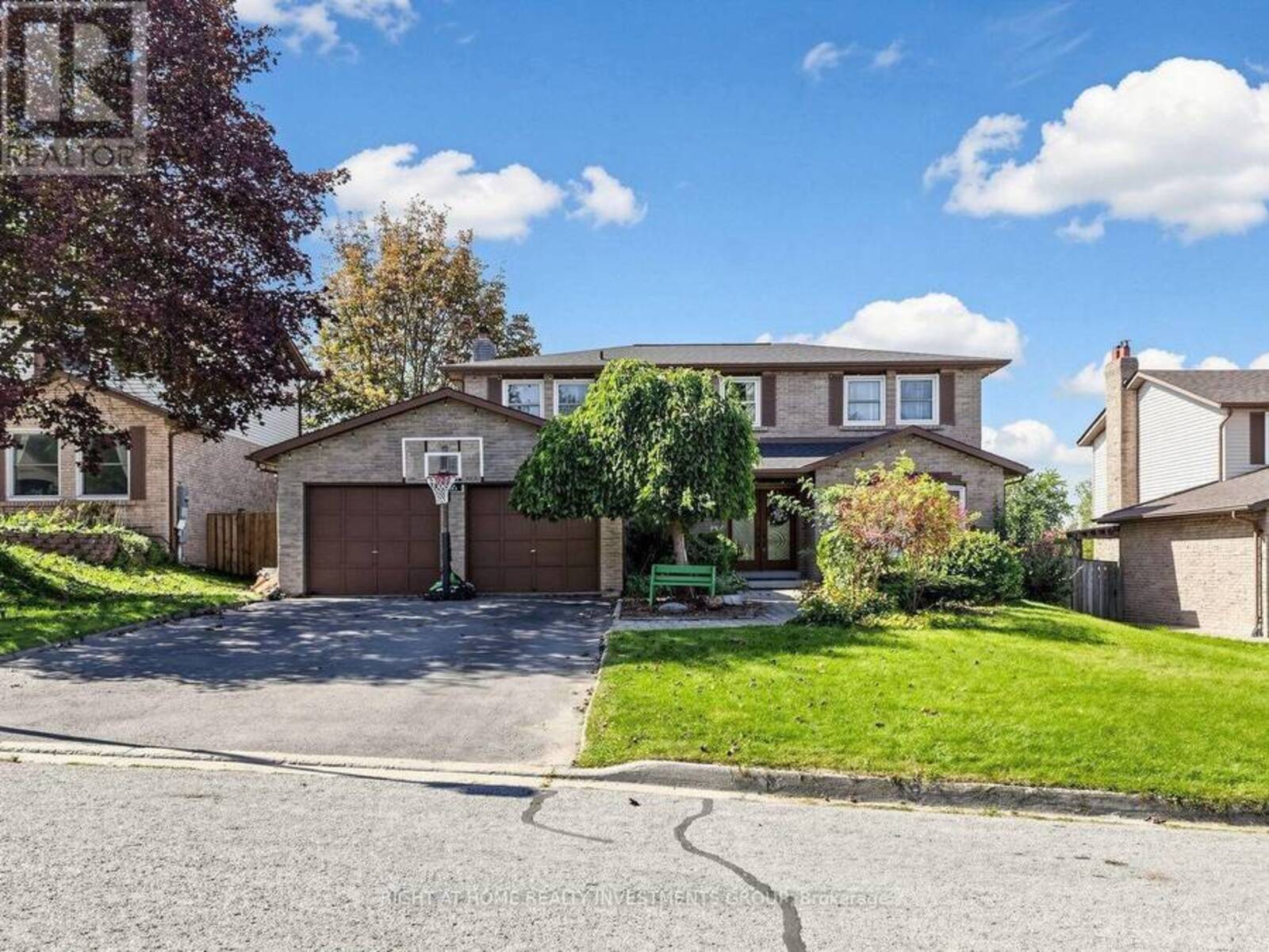 86 BURLING PLACE, Newmarket, Ontario L3Y 5W4