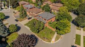 541 HAMBLING COURT | Burlington Ontario | Slide Image Two