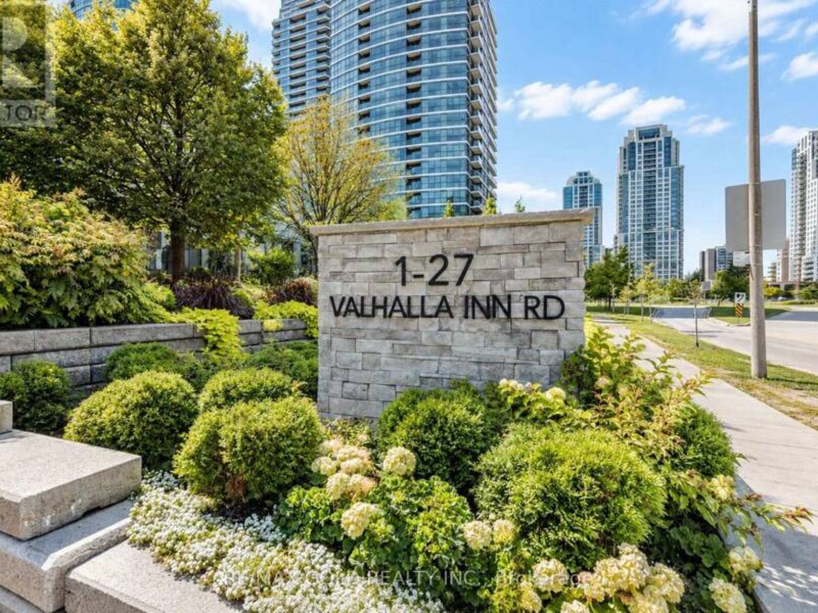 45 - 23 VALHALLA INN ROAD, Toronto, Ontario M9B 0B3