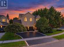 340 OAKRIDGE COURT | Oakville Ontario | Slide Image One