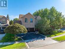 340 OAKRIDGE COURT | Oakville Ontario | Slide Image Two