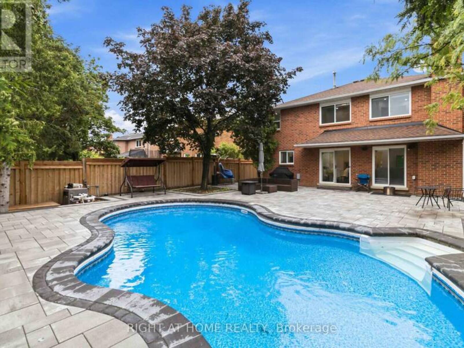 2128 EIGHTH LINE, Oakville, Ontario L6H 4W4