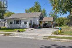 16 SNOOKS ROAD | Georgina Ontario | Slide Image Three
