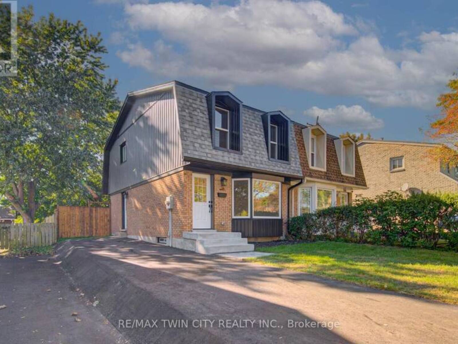 210 FERGUSON AVENUE, Cambridge, Ontario N1R 6G2