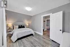 657 PICCADILLY STREET | London Ontario | Slide Image Twenty