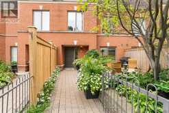 TH9 - 442 MAPLE AVENUE | Burlington Ontario | Slide Image Three