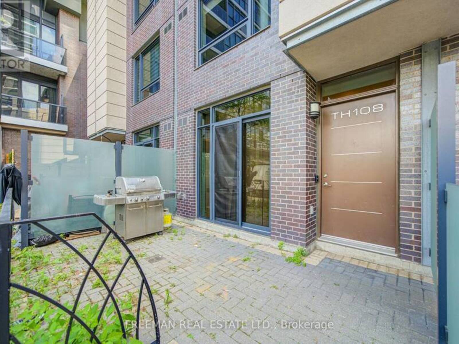 TH108 - 5 VALHALLA INN ROAD, Toronto, Ontario M9B 0B1