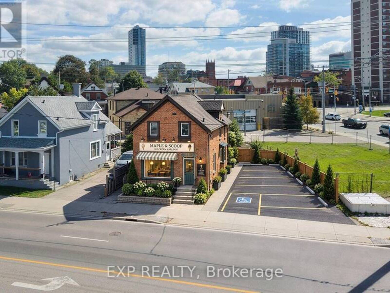 115 VICTORIA STREET N, Kitchener, Ontario N2H 5C3