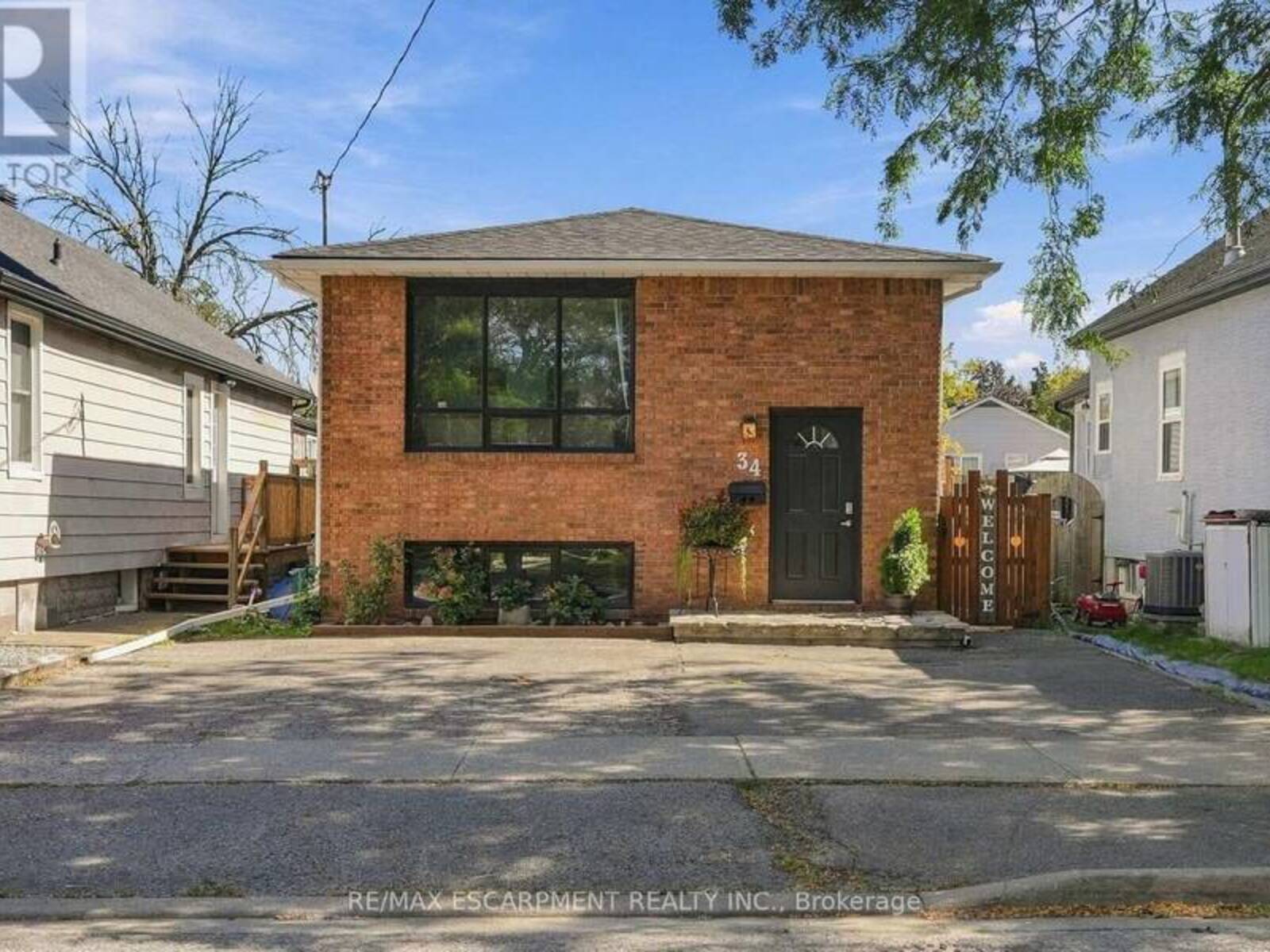 34 GRANTHAM AVENUE S, St. Catharines, Ontario L2P 3B4