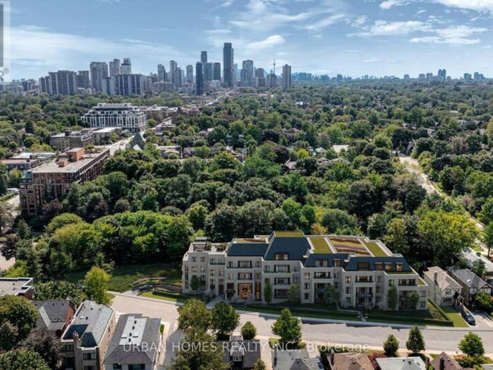 204 - 33 CHATSWORTH DRIVE, Toronto, Ontario M4R 1R6