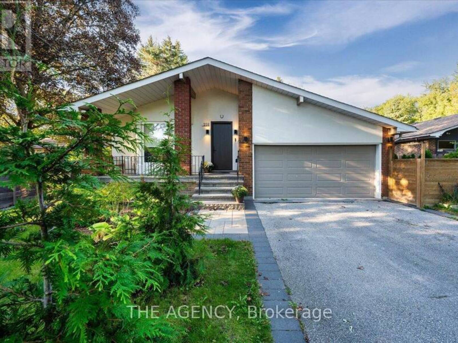 259 RUMBLE AVENUE, Richmond Hill, Ontario L4C 4G5