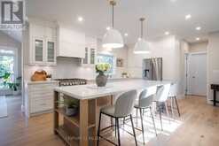 407 MAPLE GROVE DRIVE | Oakville Ontario | Slide Image Nine