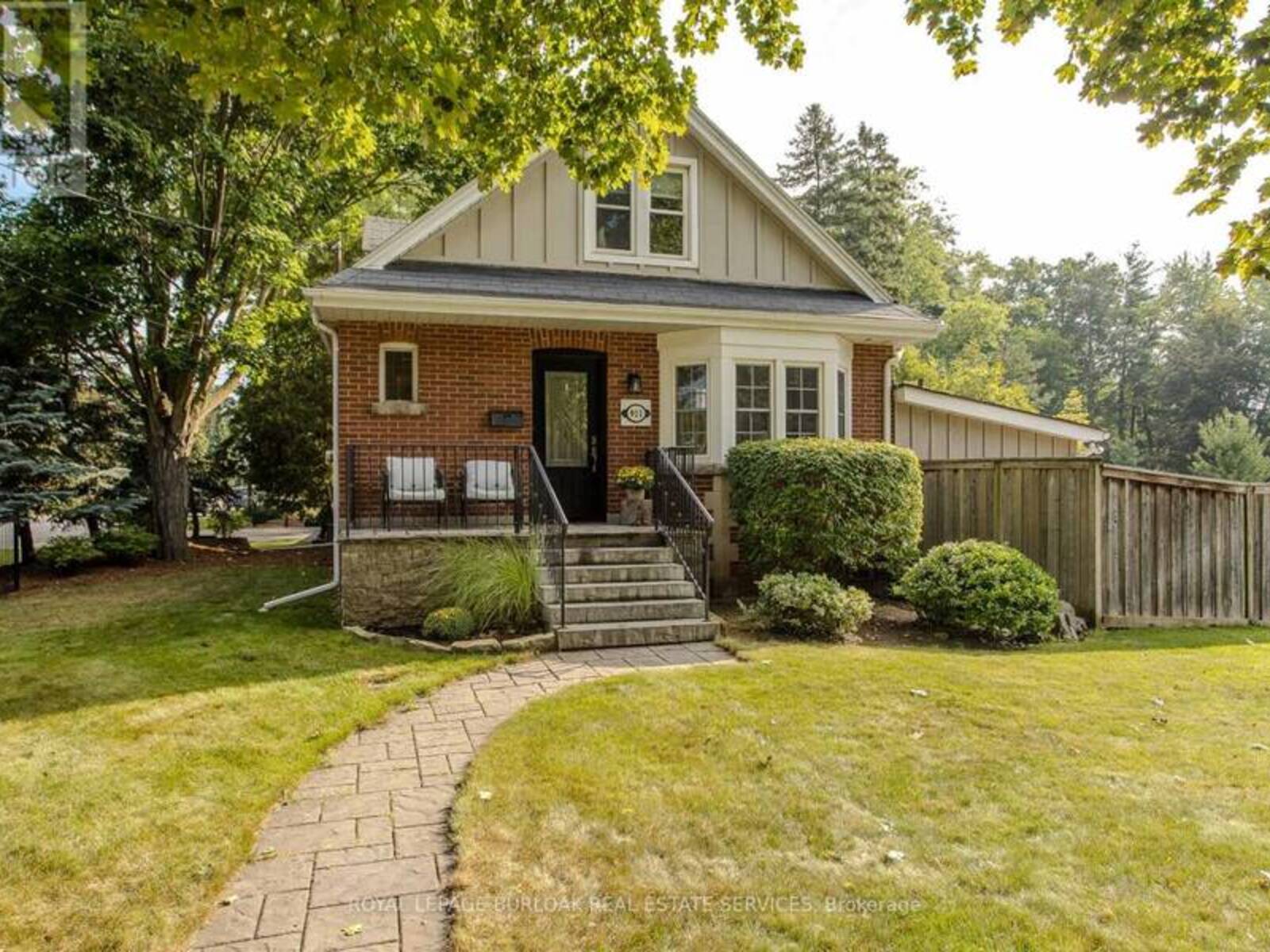 911 LASALLE PARK ROAD, Burlington, Ontario L7T 1M6