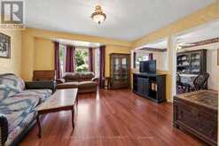 537 WALPOLE CRESCENT | Newmarket Ontario | Slide Image Ten