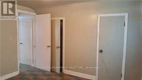 66 ROXBOROUGH ROAD | Newmarket Ontario | Slide Image Thirteen