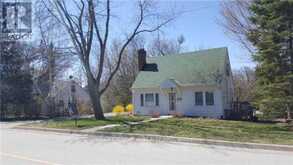 66 ROXBOROUGH ROAD | Newmarket Ontario | Slide Image Two