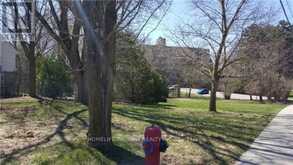 66 ROXBOROUGH ROAD | Newmarket Ontario | Slide Image Five