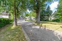 1037 LAKESHORE ROAD W | Oakville Ontario | Slide Image Four