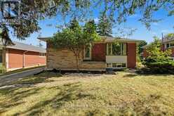 15 CARWYN CRESCENT | Hamilton Ontario | Slide Image One