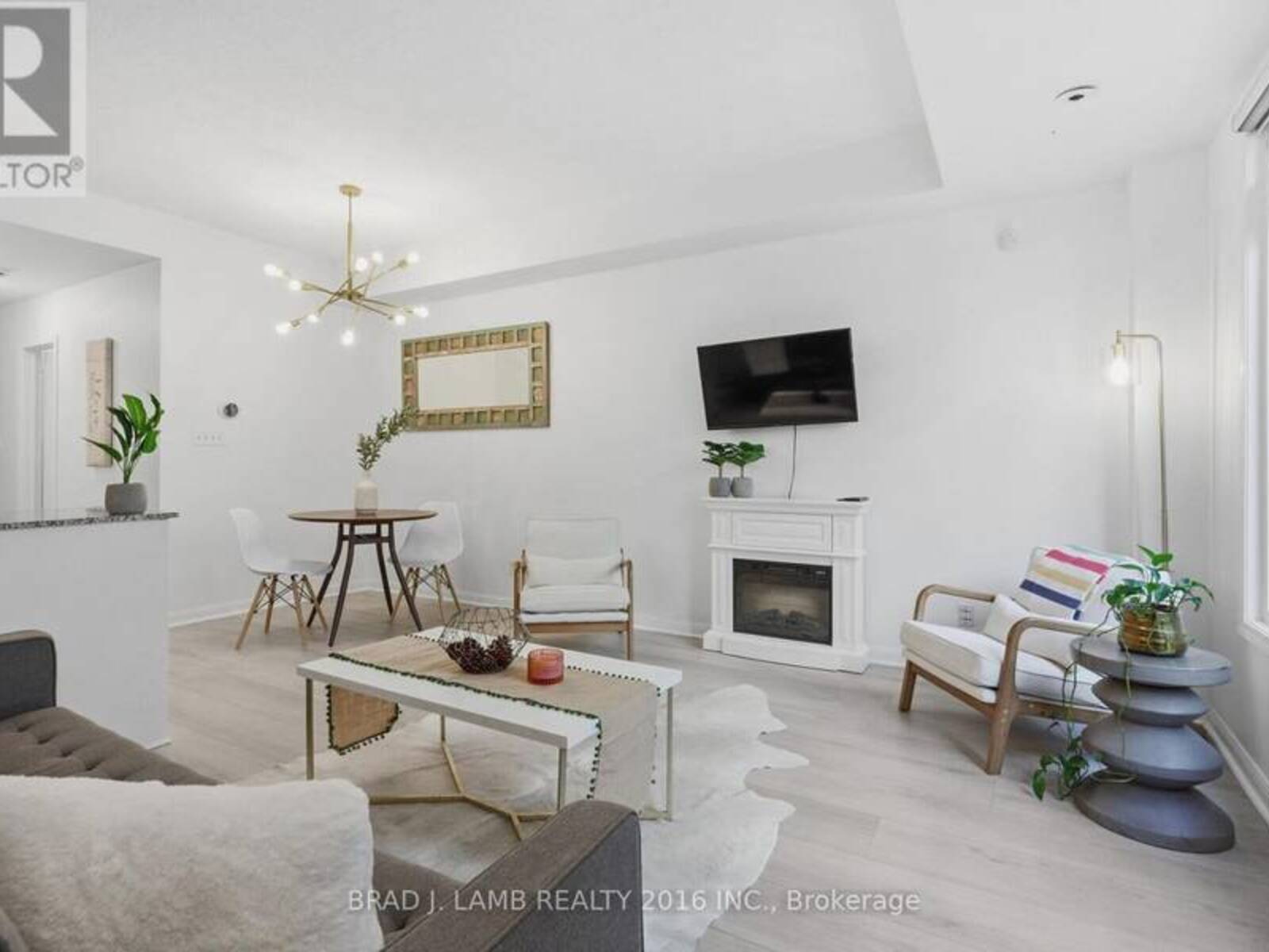 29 - 80 CARR STREET, Toronto, Ontario M5T 1B7