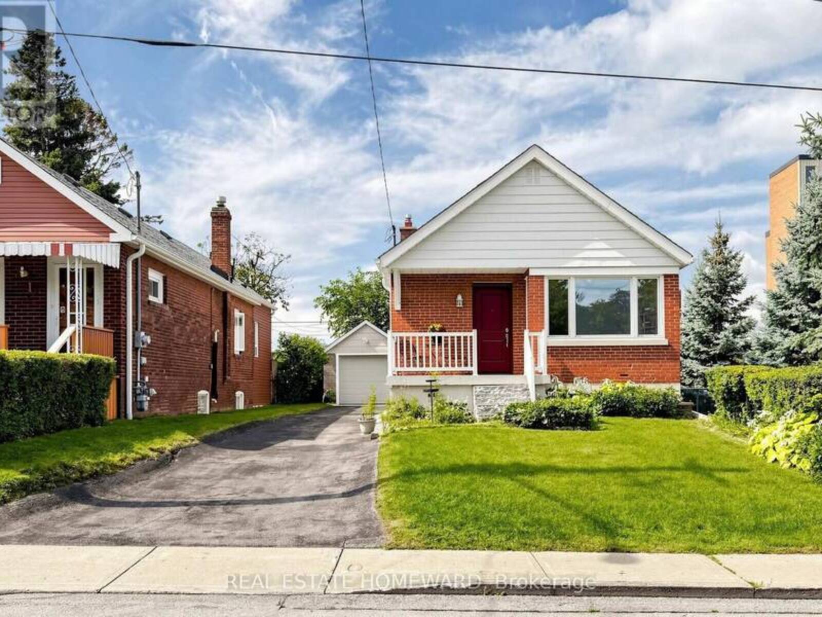 120 PITT AVENUE, Toronto, Ontario M1L 2R6