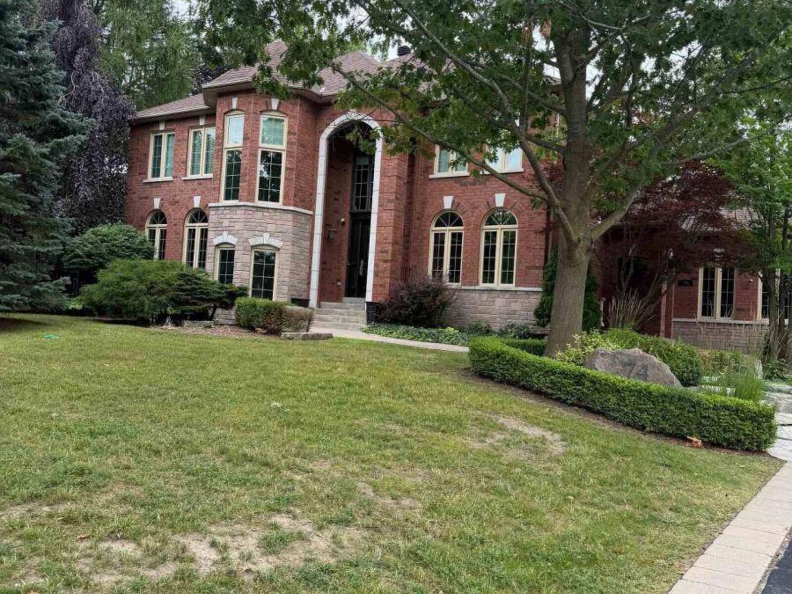 74 MACTAGGART DRIVE, Nobleton, Ontario L0G 1N0