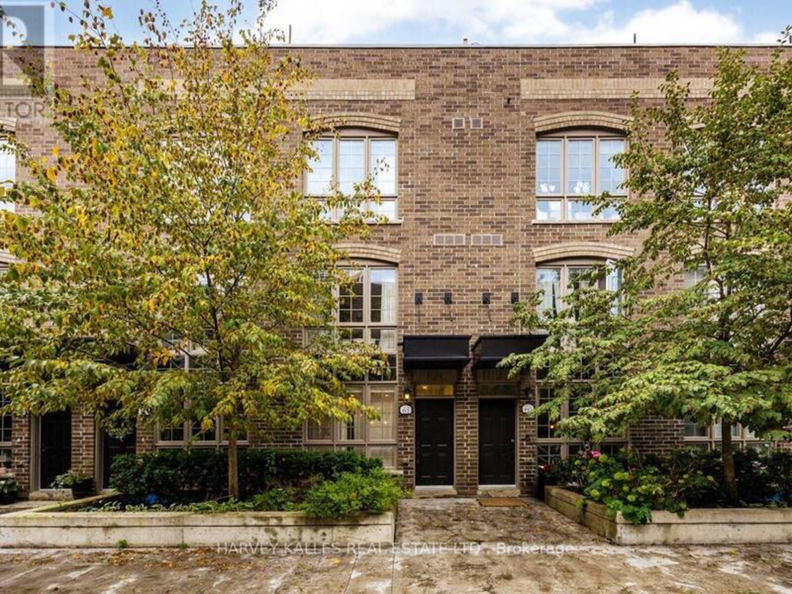 61 - 1 ELSIE LANE, Toronto, Ontario M6P 0B8