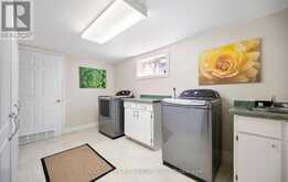 4334 SPRUCE AVENUE | Burlington Ontario | Slide Image Thirty-eight