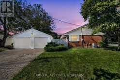 467 BASE LINE ROAD | London Ontario | Slide Image Three