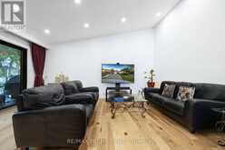 9 ADELINE COURT | Toronto Ontario | Slide Image Eight