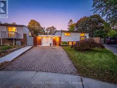 9 ADELINE COURT Toronto Ontario, M9V 3M9
