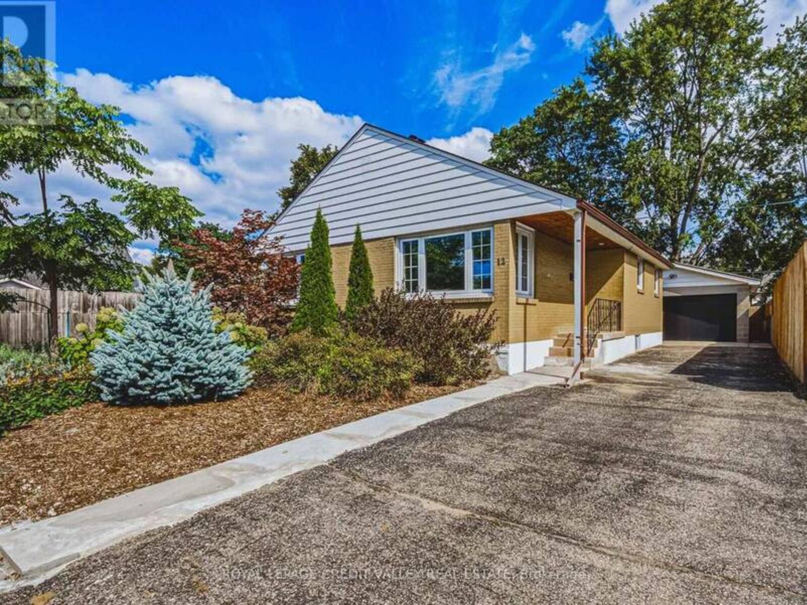 12 STEVENSON AVENUE, London, Ontario N5W 1Y3