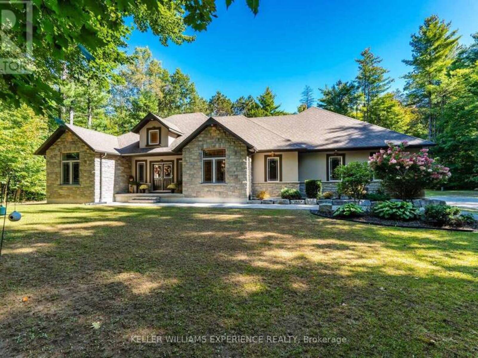 5 LOFTUS ROAD, Springwater, Ontario L0L 2K0