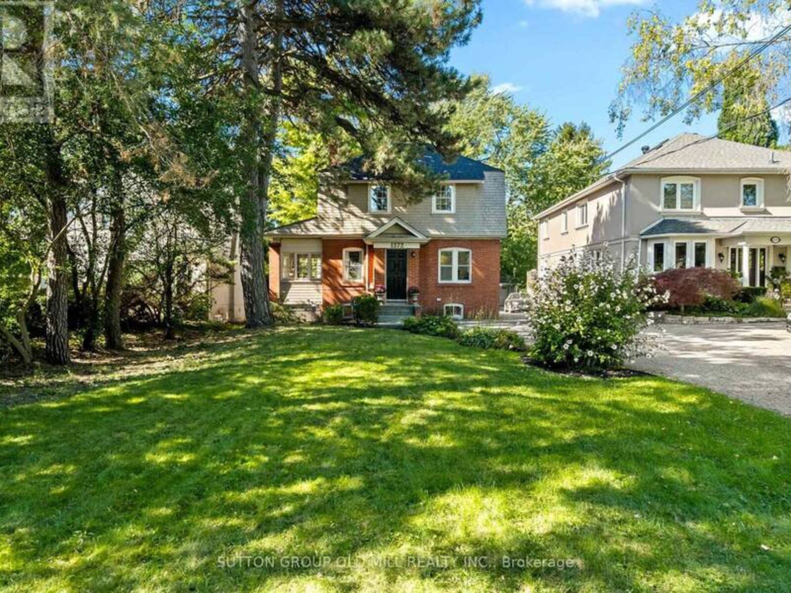 1372 ISLINGTON AVENUE, Toronto, Ontario M9A 3K6