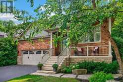 18 HEATHCOTE COURT | Grimsby Ontario | Slide Image Four