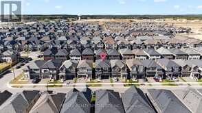 78 PLAYER DRIVE | Erin Ontario | Slide Image Three