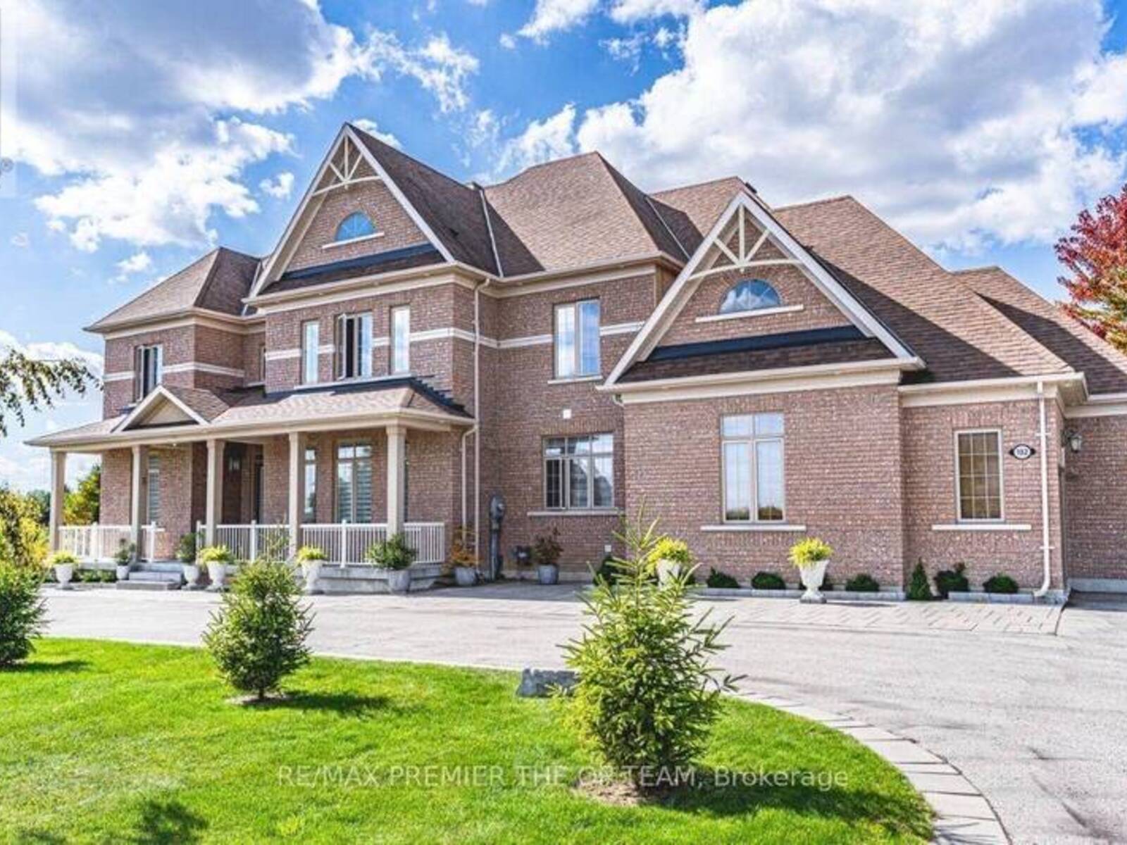 102 PINE HILL ROAD, Bradford West Gwillimbury, Ontario L3Z 0H1
