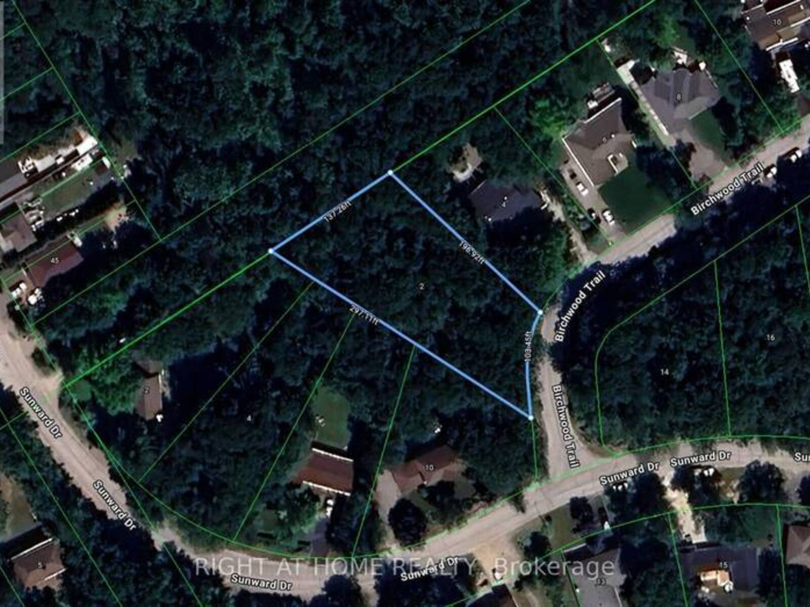 2 BIRCHWOOD TRAIL, Wasaga Beach, Ontario L9Z 1B3