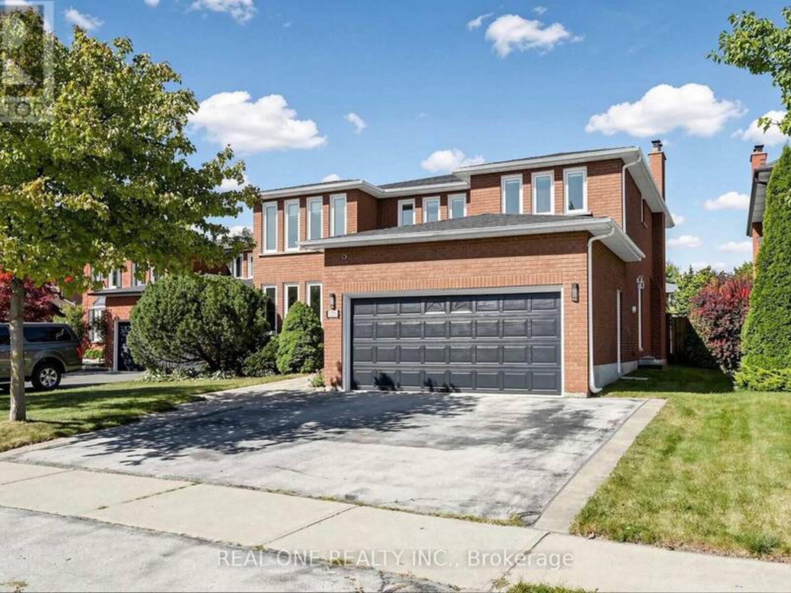 1213 ROSETHORNE ROAD, Oakville, Ontario L6M 1H5