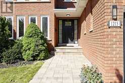 1213 ROSETHORNE ROAD | Oakville Ontario | Slide Image Three