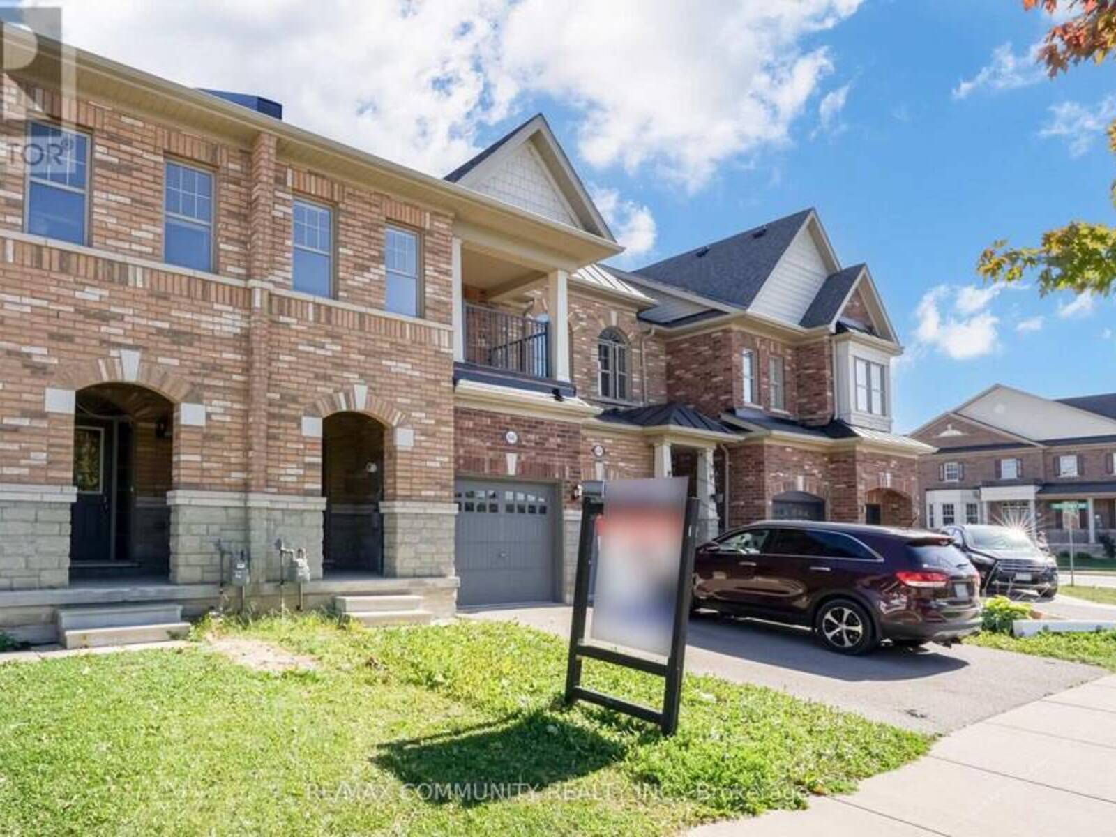66 KEMPSFORD CRESCENT, Brampton, Ontario L7A 4M5