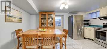 396 BARTLETT AVENUE N | Toronto Ontario | Slide Image Thirty-eight