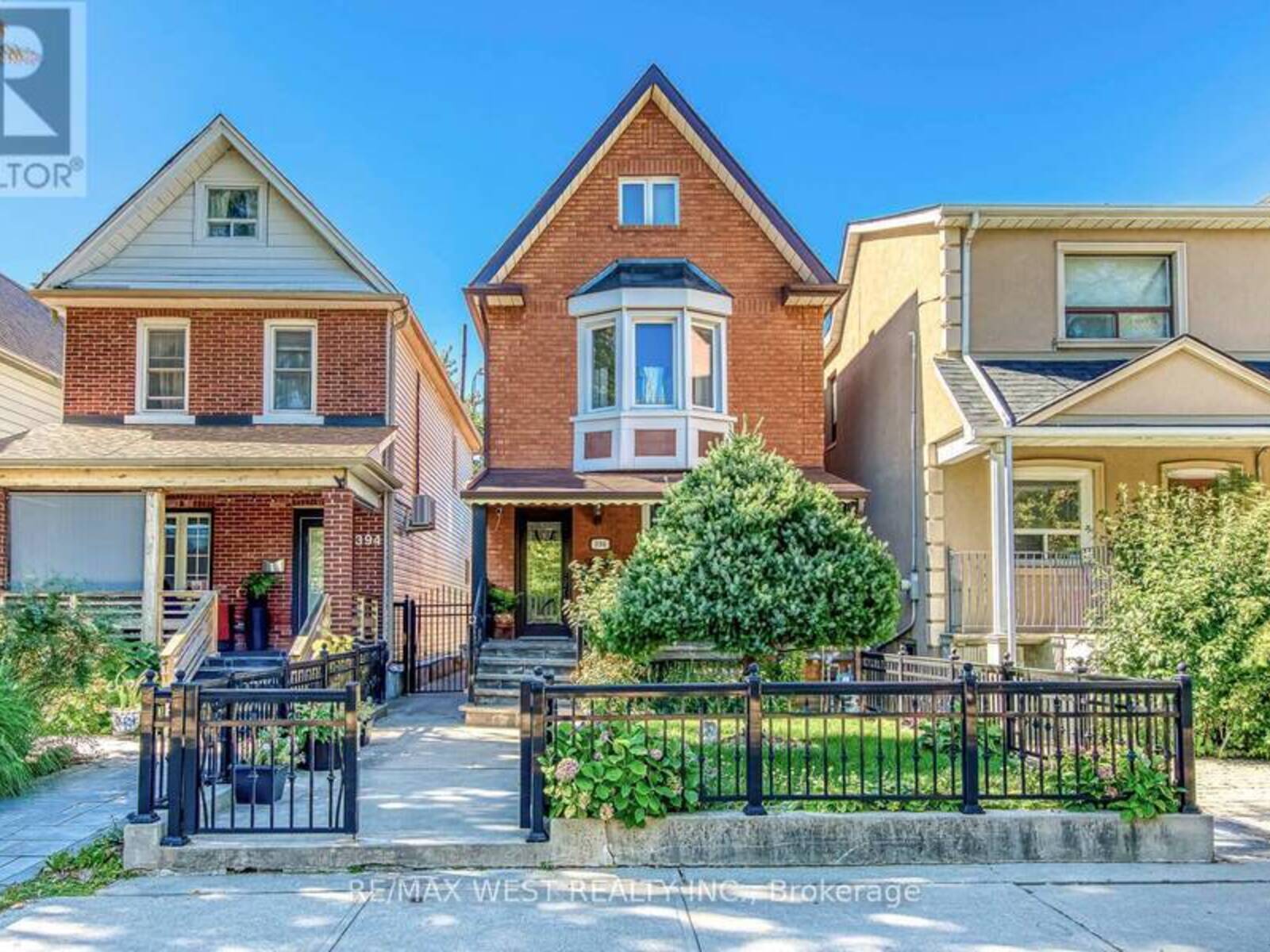 396 BARTLETT AVENUE N, Toronto, Ontario M6H 3G7