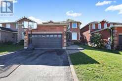 121 TAYLOR DRIVE | Barrie Ontario | Slide Image Two